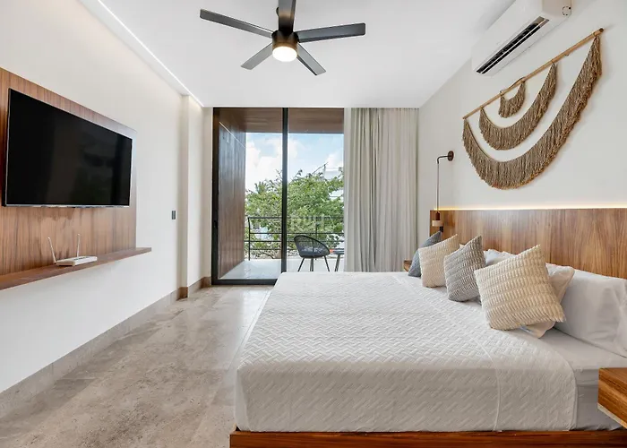 Ixuh Ocean Front Quinta Avenida Playa del Carmen