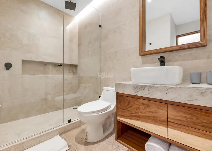 Ixuh Ocean Front Quinta Avenida 4*